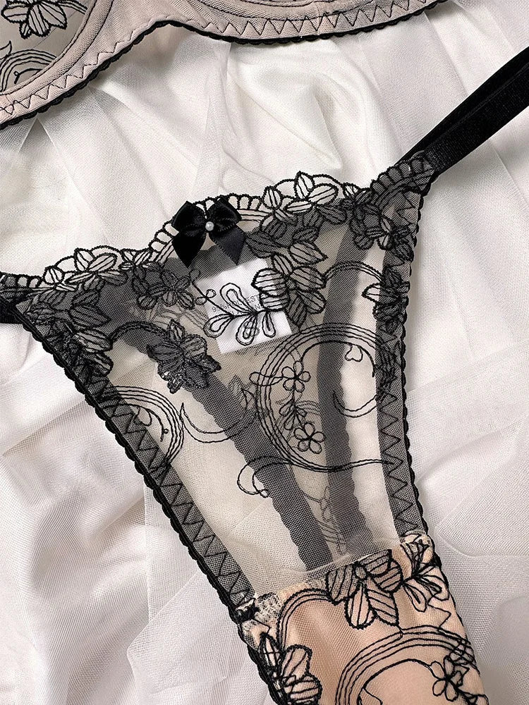Smoothing Lace Lingerie Set
