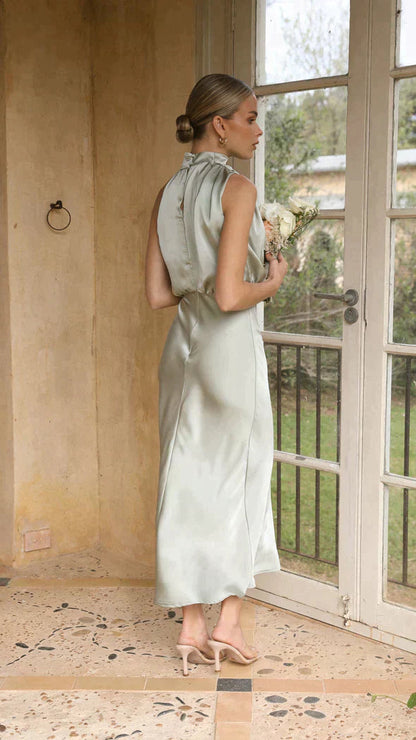 Elegant Shimmer Maxi Dress