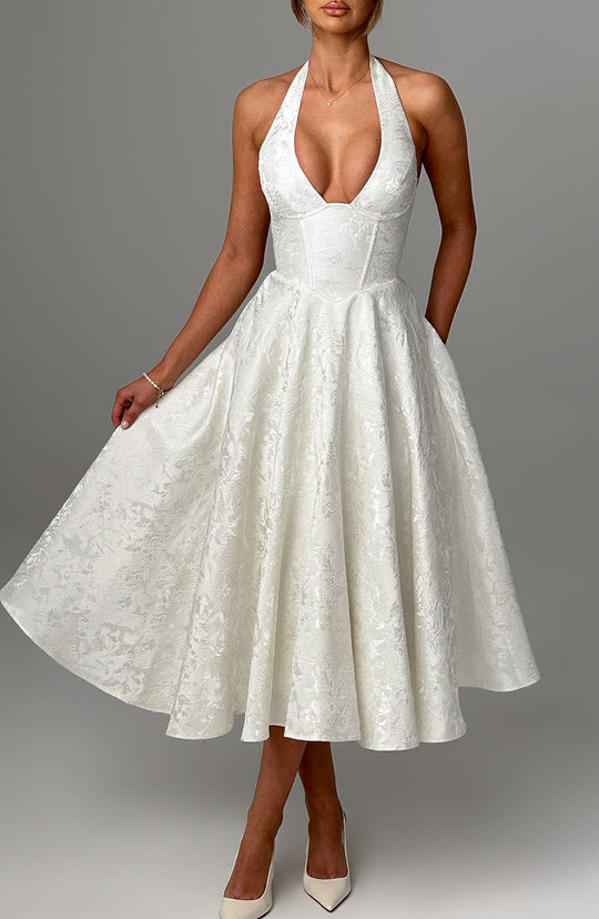 Dreamy Midi: Soft Feminine Elegance