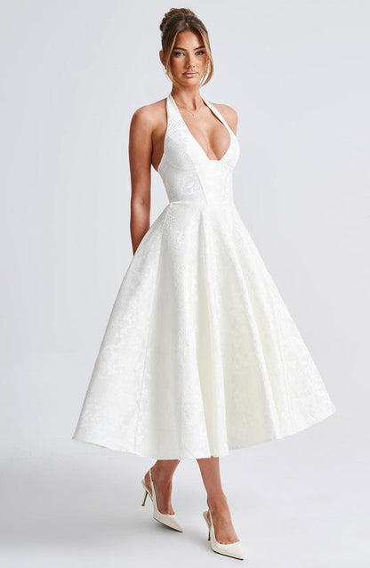 Dreamy Midi: Soft Feminine Elegance