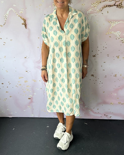 Effortless-Elegance Spring Dress