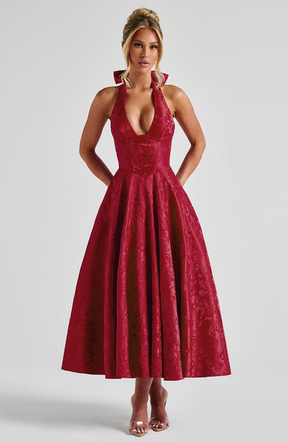 Dreamy Midi: Soft Feminine Elegance