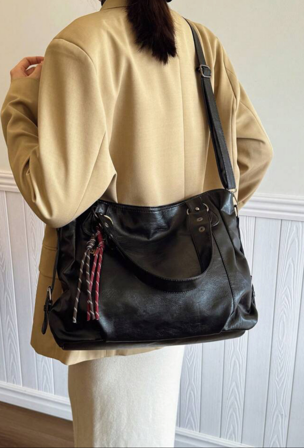 Hands-Free Shoulder Bag