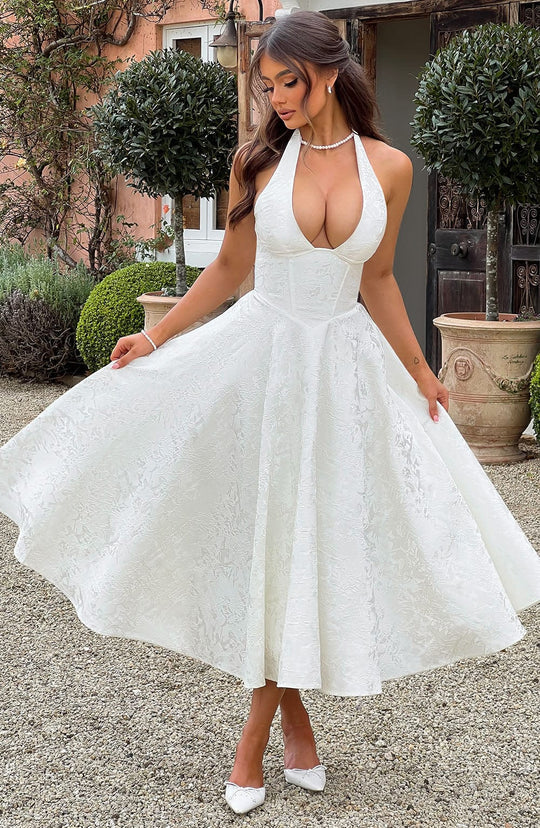 Dreamy Midi: Soft Feminine Elegance