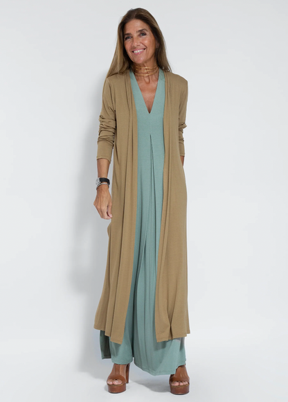 Elegant Curve-Hugging Dress Set
