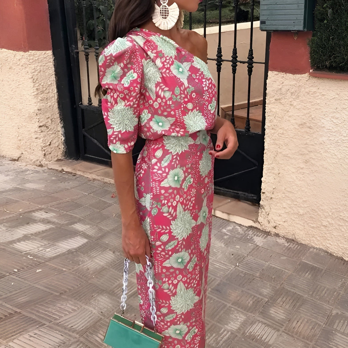 Elegant-Silhouette Summer Dress