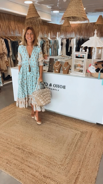 Flattering Boho Lantern Sleeve Dress
