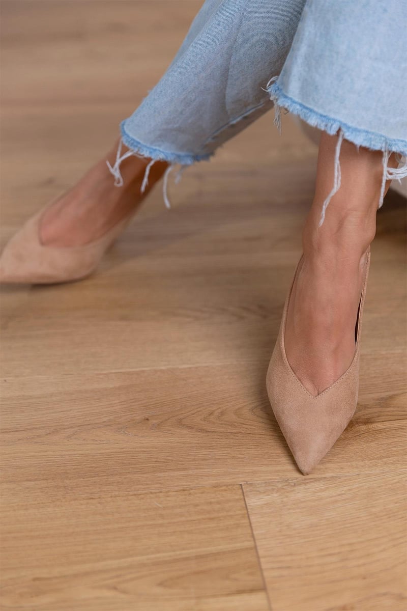 Suede-Elegant Slingback Heels